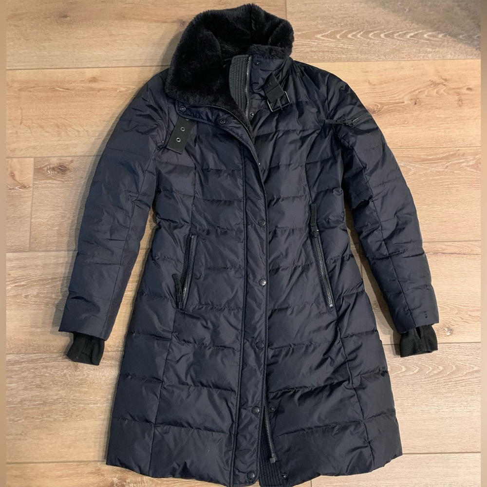S13 brand parka coat. EUC with exception of small tear near sleeve.